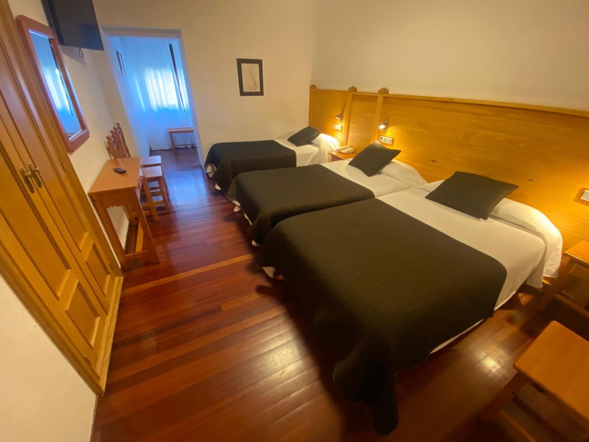 Hotel La Rambla Biescas  Eksteriør bilde