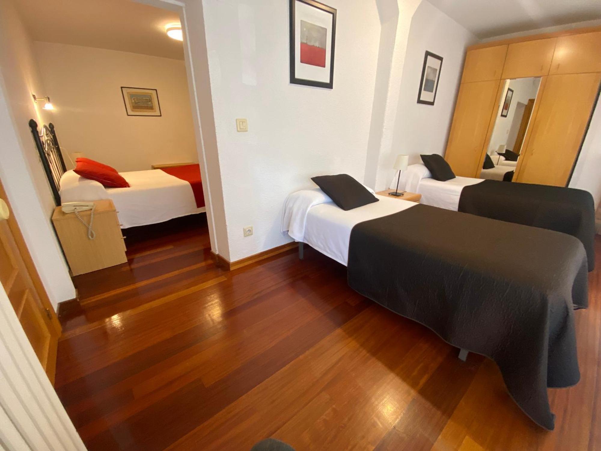 Hotel La Rambla Biescas  Eksteriør bilde