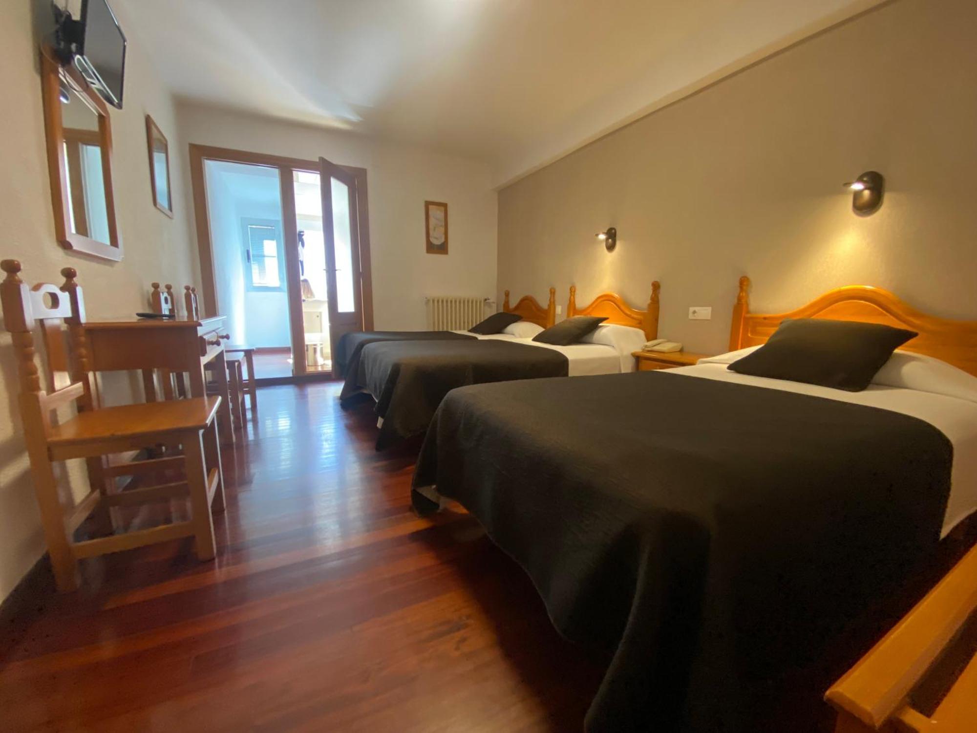 Hotel La Rambla Biescas  Eksteriør bilde