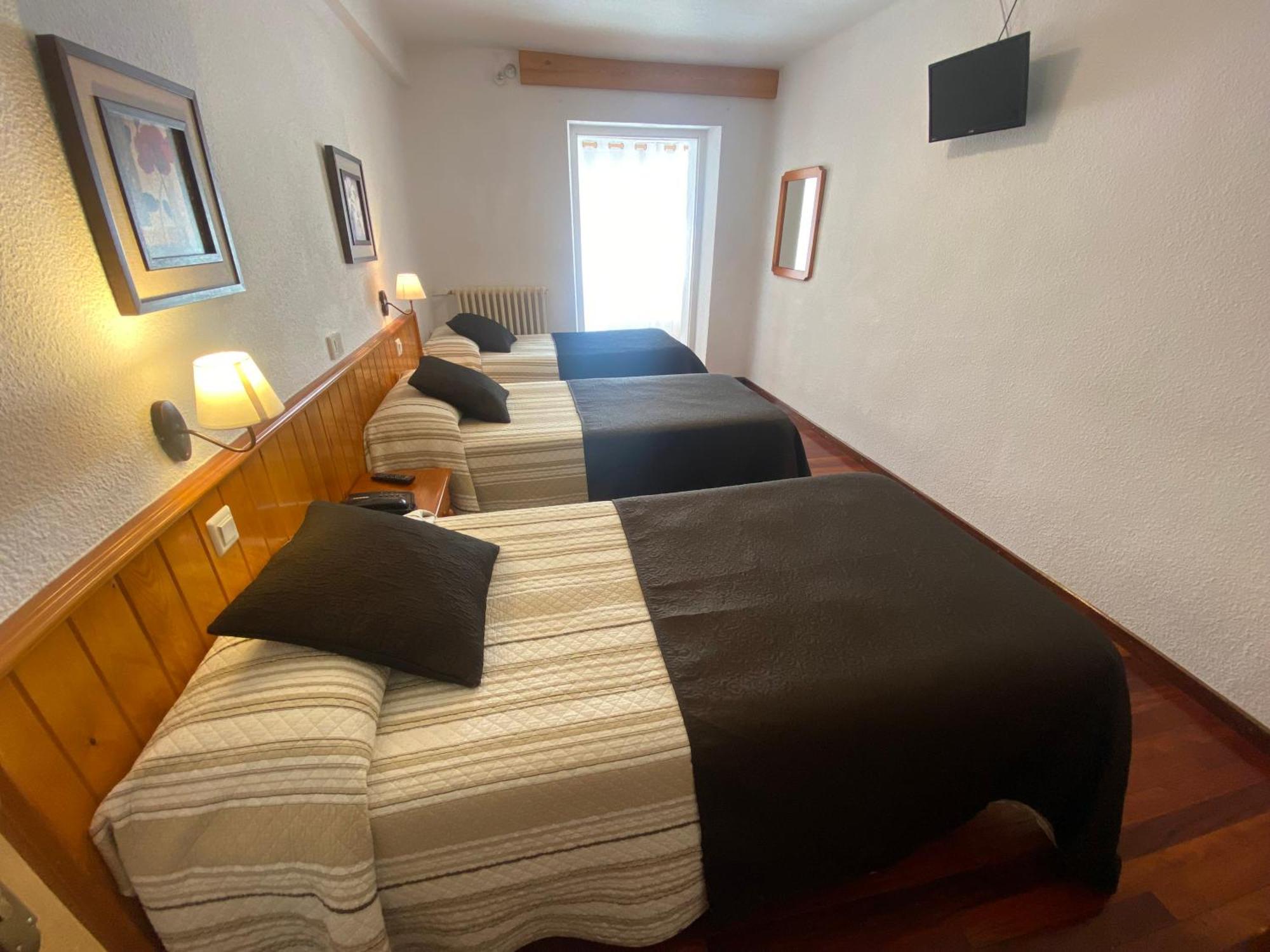 Hotel La Rambla Biescas  Eksteriør bilde
