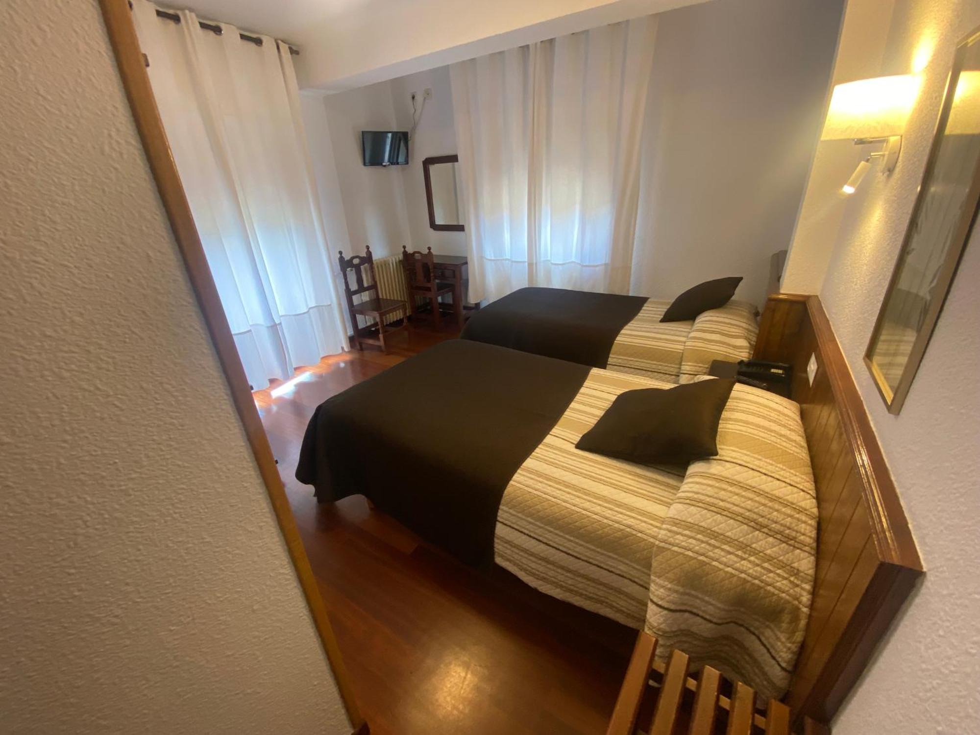 Hotel La Rambla Biescas  Eksteriør bilde