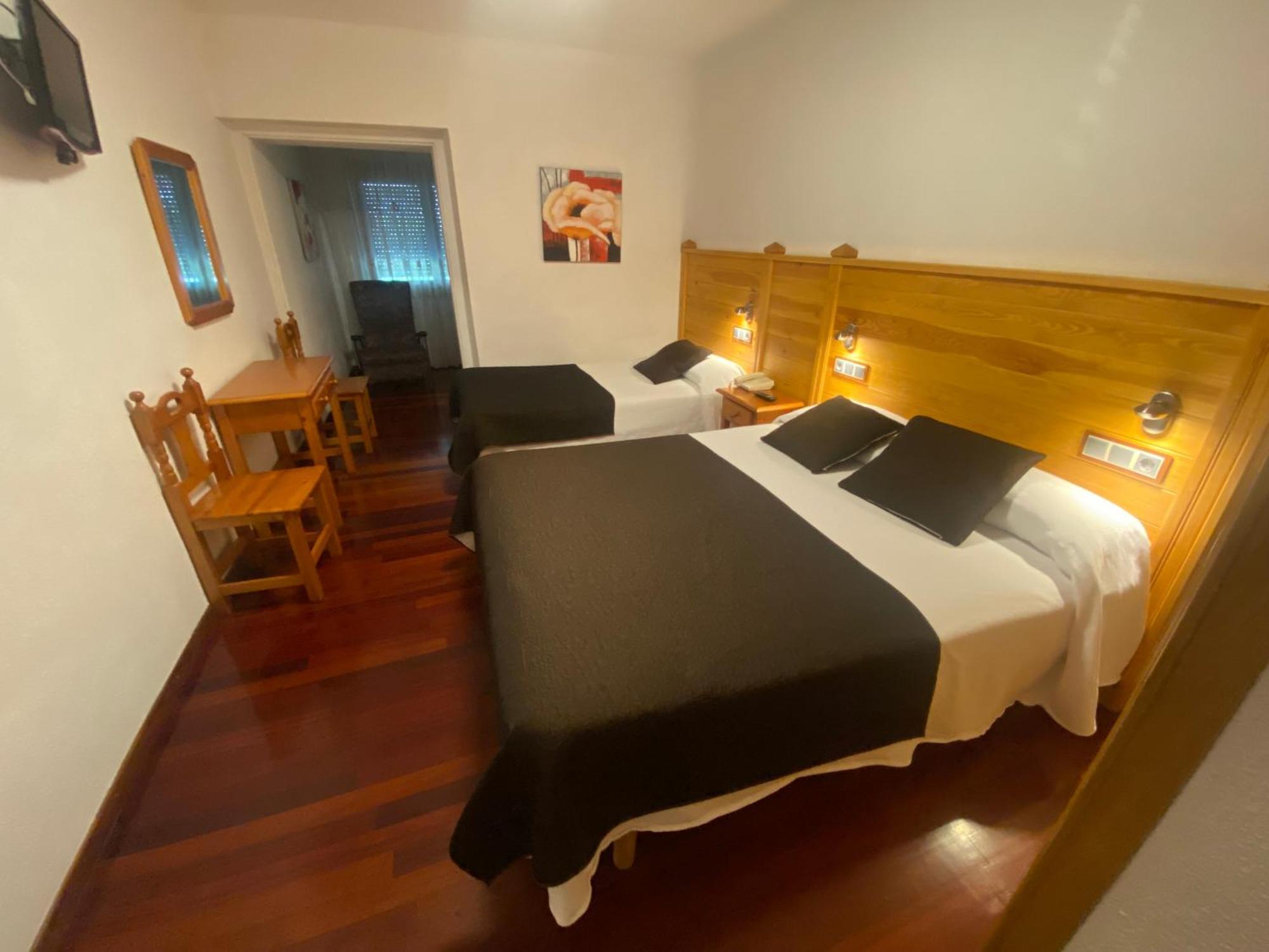 Hotel La Rambla Biescas  Eksteriør bilde