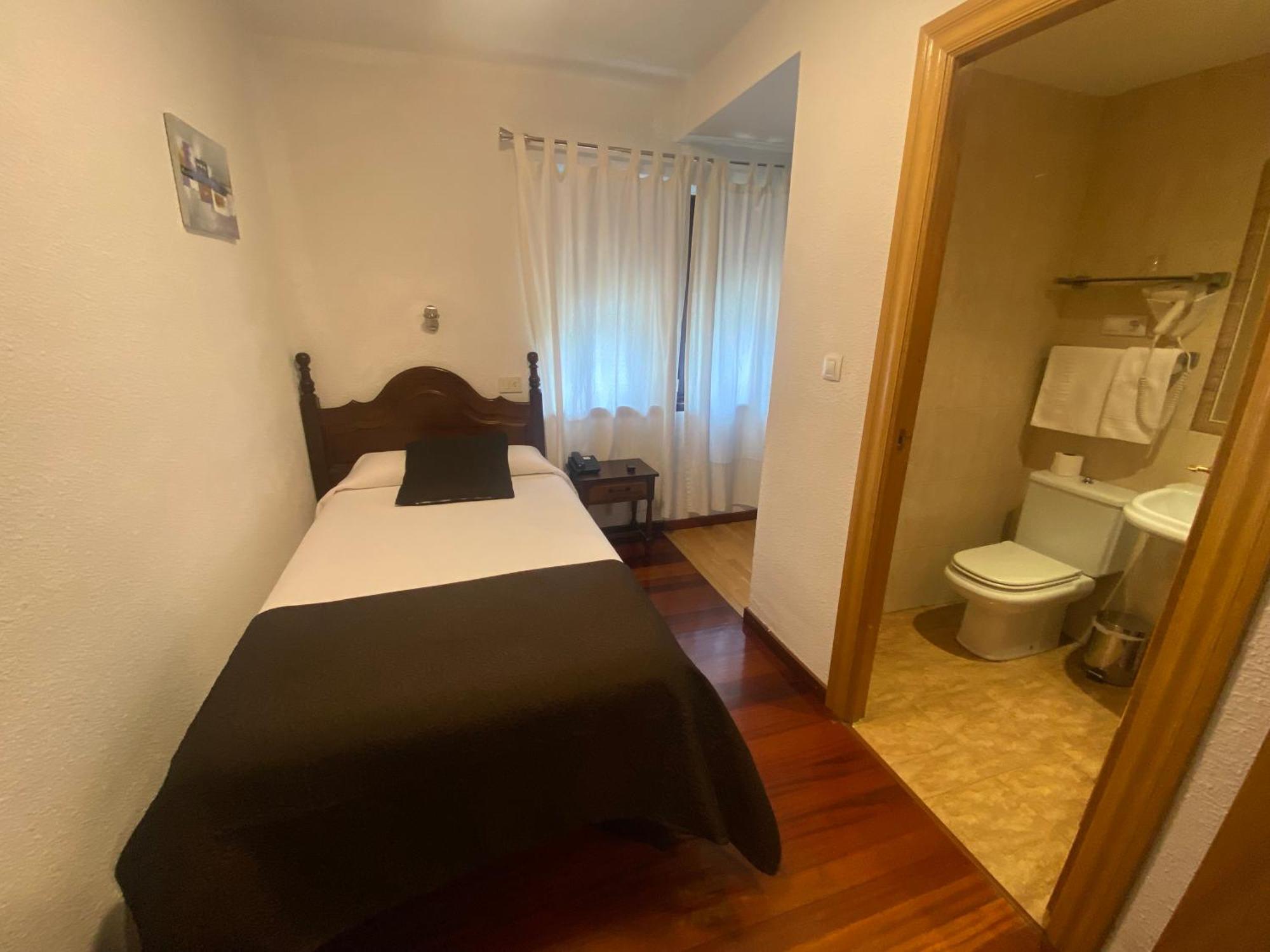 Hotel La Rambla Biescas  Eksteriør bilde