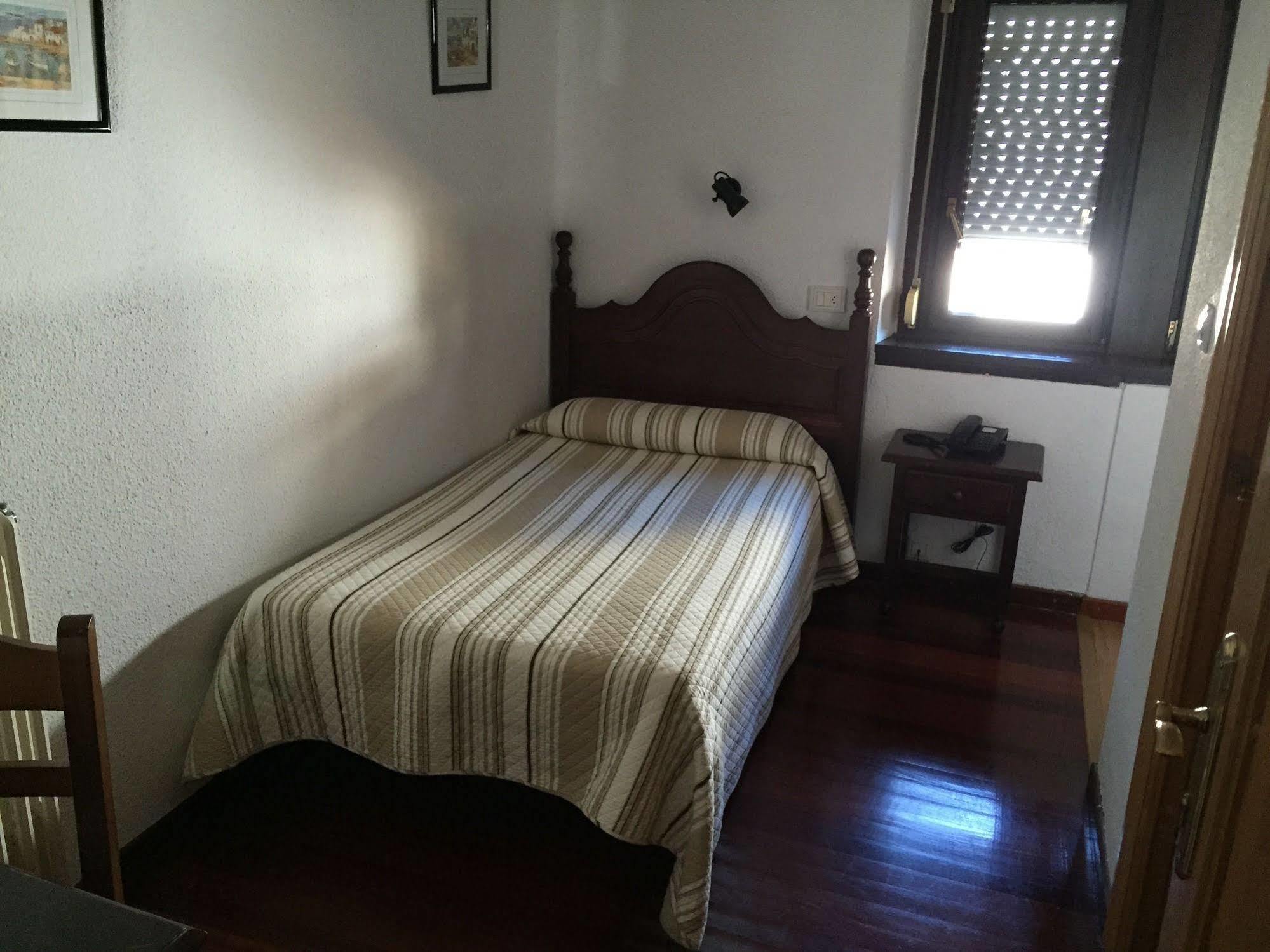 Hotel La Rambla Biescas  Eksteriør bilde