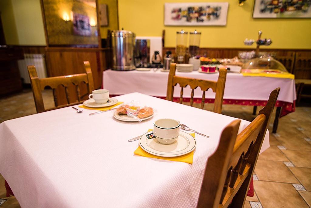 Hotel La Rambla Biescas  Eksteriør bilde