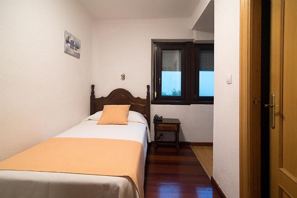 Hotel La Rambla Biescas  Eksteriør bilde