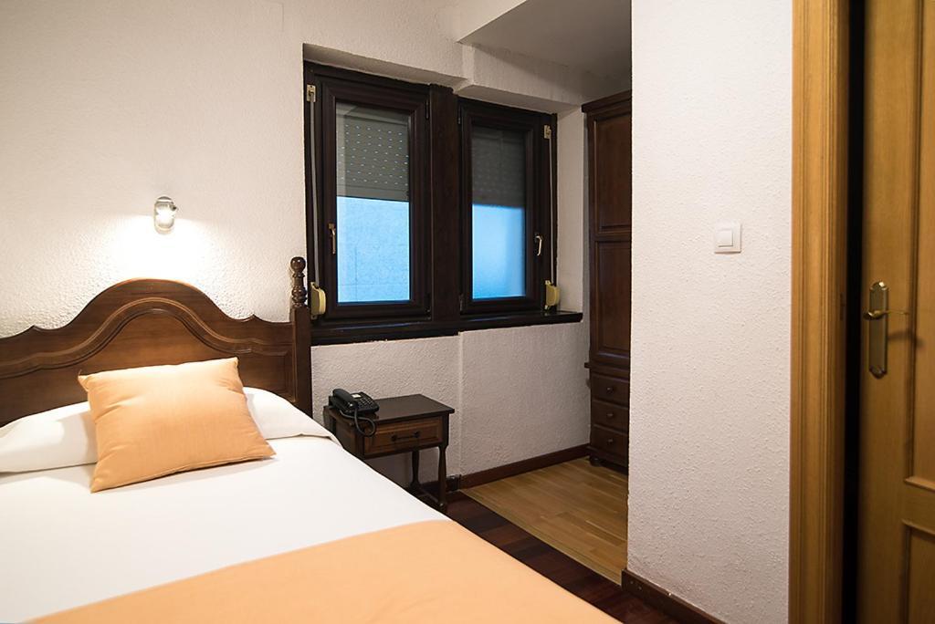 Hotel La Rambla Biescas  Eksteriør bilde